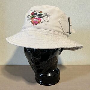 VTG Harley-Davidson Eagle & Heart Tattoo Bar & Shield Beige Y2K Bucket Hat OS